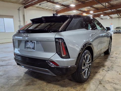 New 2026 Cadillac Optiq Sport 1 image 8