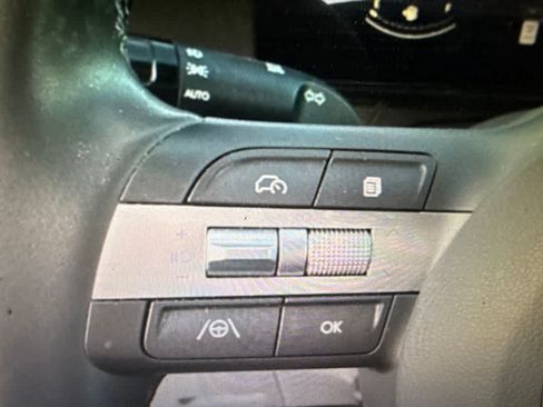 Used 2025 Hyundai Kona SEL FWD image 20