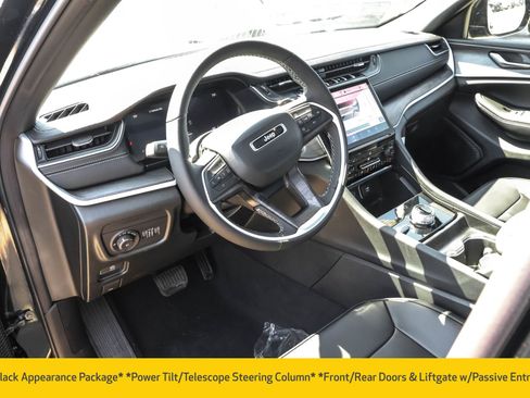 New 2025 Jeep Grand Cherokee Limited w/ Luxury Tech Group II image 4