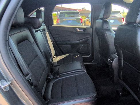 Used 2025 Ford Escape ST-Line AWD/4WD image 28