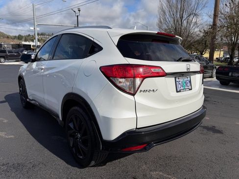 Used 2021 Honda HR-V Sport image 19