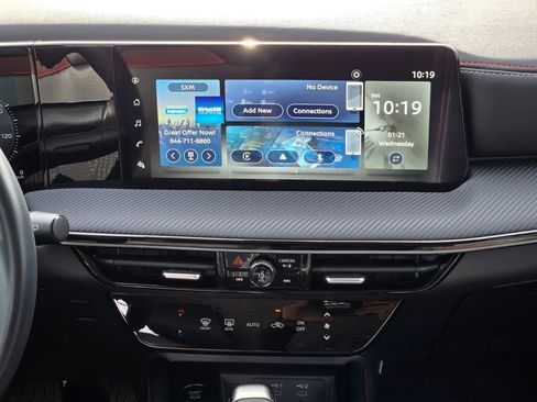 Certified 2025 Nissan Kicks SR image 16