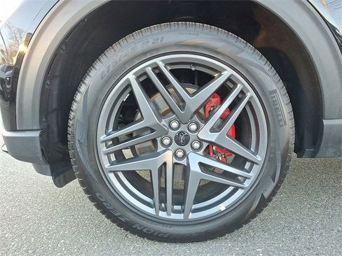 Used 2025 Ford Explorer ST-Line w/ ST-Line Street Pack image 8