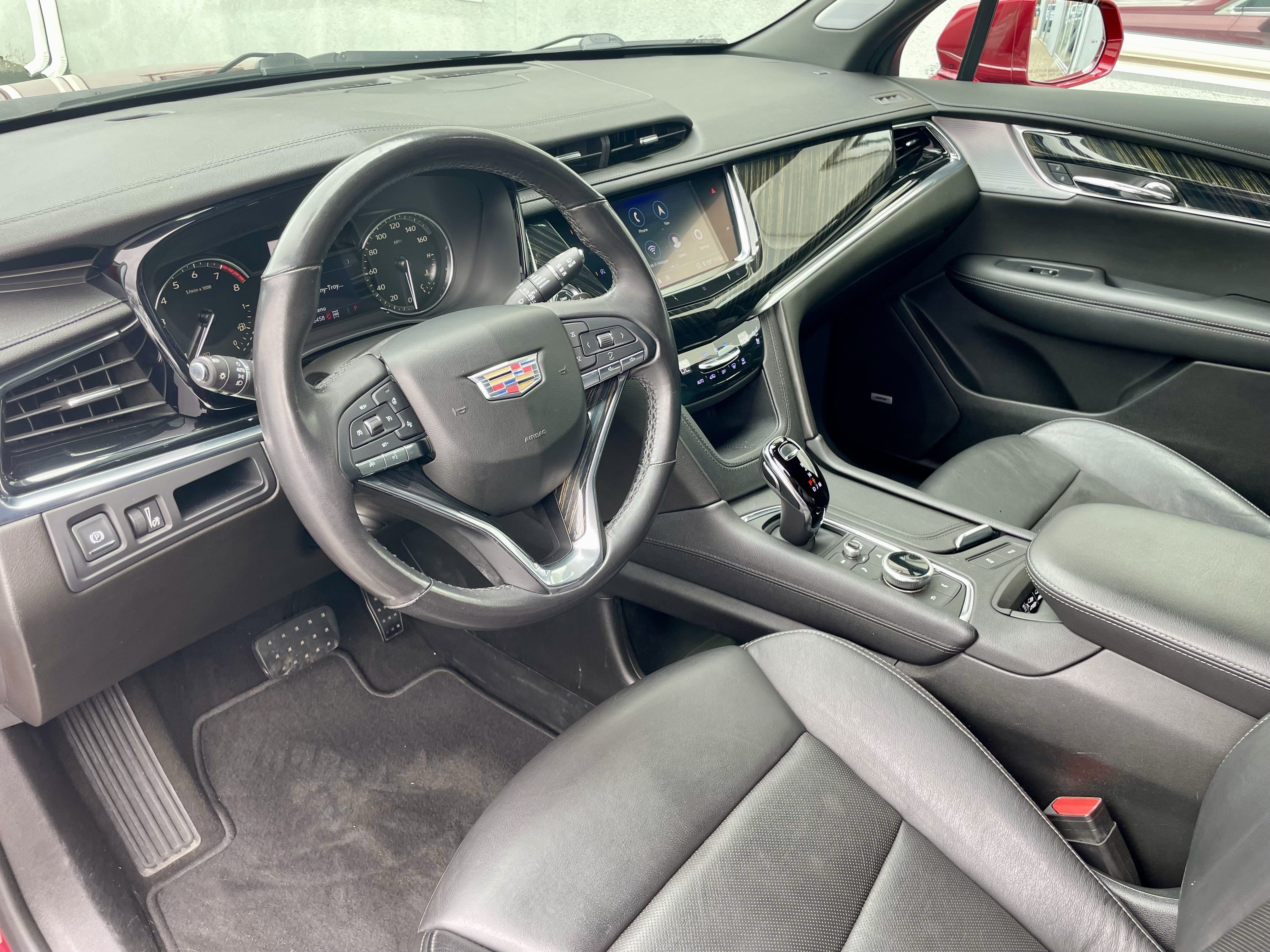 Used 2020 Cadillac XT6 Premium Luxury AWD/4WD image 13