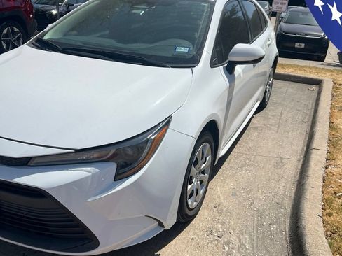 Used 2024 Toyota Corolla LE FWD image 1