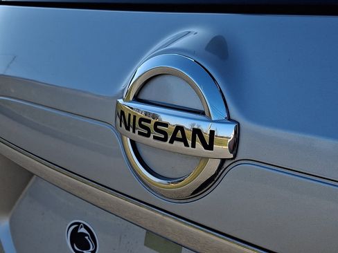 Used 2020 Nissan Rogue SV image 30