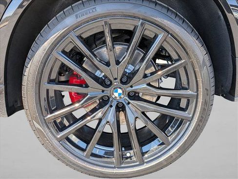 New 2026 BMW X5 xDrive40i w/ M Sport Package AWD/4WD image 11