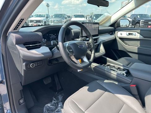 New 2025 Ford Explorer Active w/ Active Comfort Package image 12