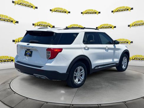 Certified 2023 Ford Explorer XLT w/ Equipment Group 202A RWD image 5