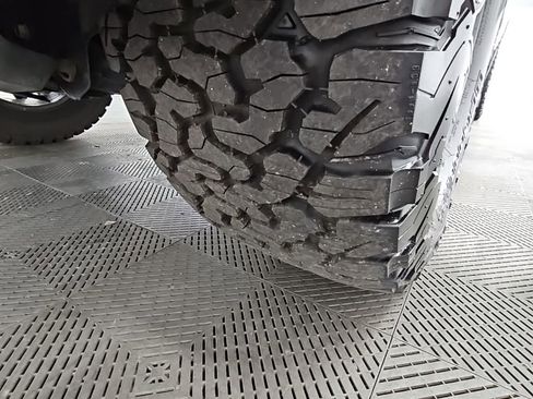 Used 2024 Chevrolet Colorado Z71 image 43