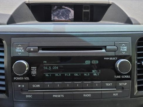 Used 2012 Toyota Sienna LE FWD image 16