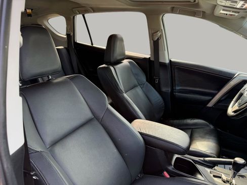 Used 2013 Toyota RAV4 Limited FWD image 19