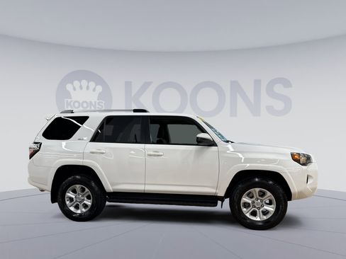 Used 2024 Toyota 4Runner SR5 AWD/4WD image 12