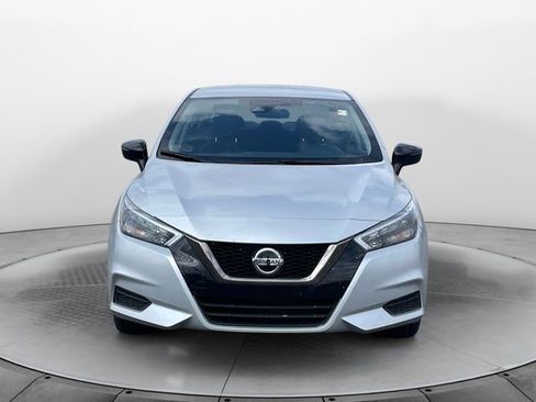 Used 2022 Nissan Versa SR w/ Trunk Package image 8