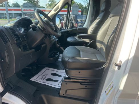 Used 2026 RAM ProMaster 2500 w/ Convenience Group FWD image 15