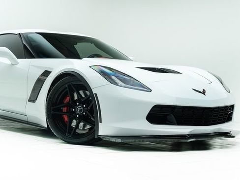 Used 2015 Chevrolet Corvette Z06 w/ 2LZ Preferred Equipment Group image 4