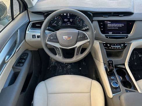 Used 2025 Cadillac XT5 Premium Luxury w/ Technology Package image 17