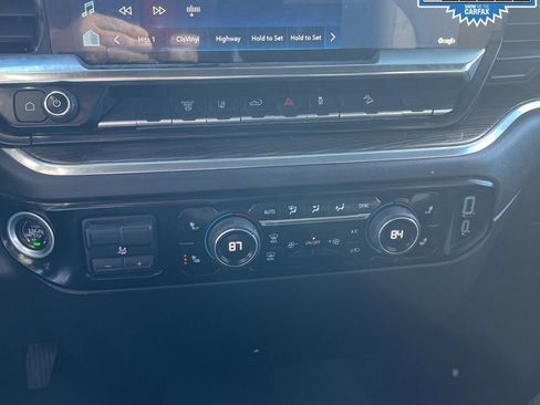 Used 2024 Chevrolet Silverado 2500 LT image 33