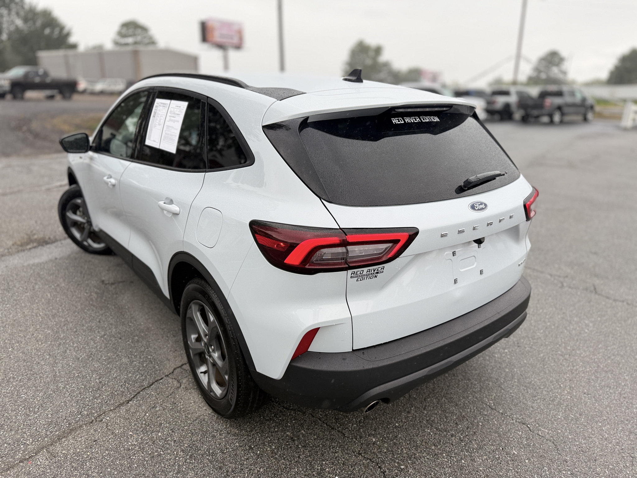 Used 2025 Ford Escape ST-Line AWD/4WD image 18