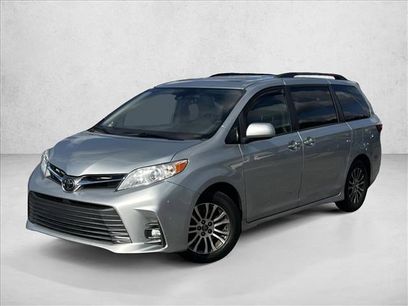 Used 2019 Toyota Sienna XLE