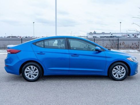 Used 2018 Hyundai Elantra SE image 3