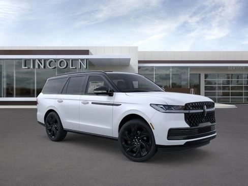 New 2026 Lincoln Navigator Black Label AWD/4WD image 7