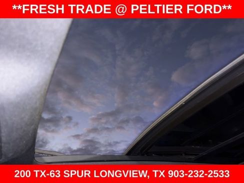 Used 2017 Jaguar F-PACE Premium image 15