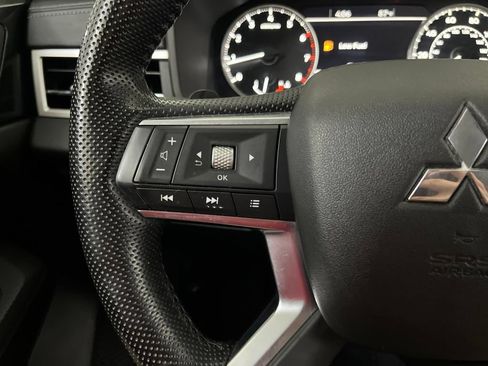 Used 2023 Mitsubishi Outlander SE FWD image 59