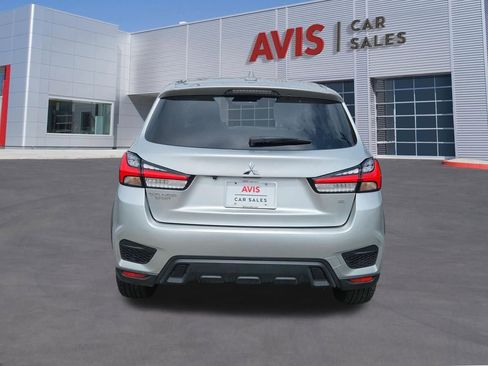 Used 2025 Mitsubishi Outlander Sport SE AWD/4WD image 5