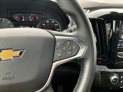 Used 2023 Chevrolet Traverse LT FWD image 12