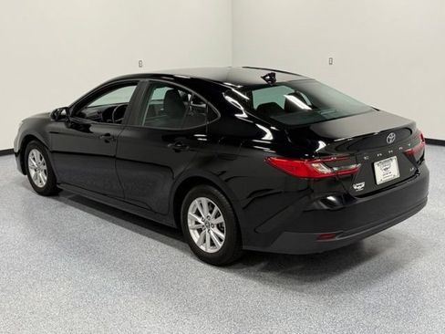 Used 2025 Toyota Camry LE FWD image 9