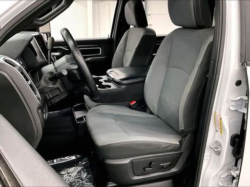 Used 2024 RAM 3500 Big Horn image 23