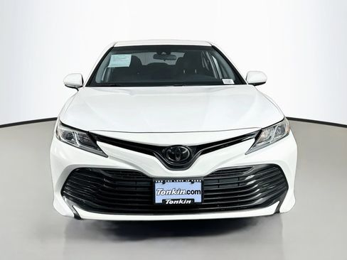 Used 2019 Toyota Camry LE FWD image 2