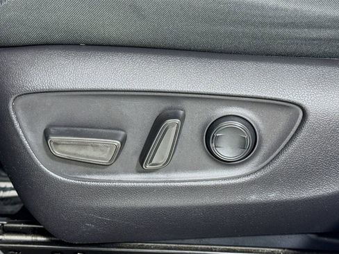 Used 2022 Toyota RAV4 XLE w/ Convenience Package image 15