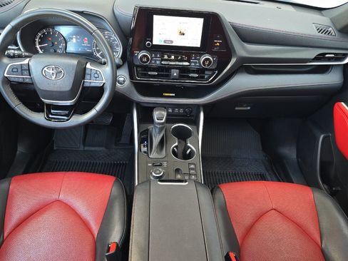 Used 2023 Toyota Highlander XSE AWD/4WD image 15