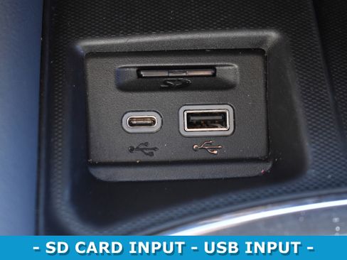 Used 2023 Buick Enclave Essence w/ Experience Buick Package image 21