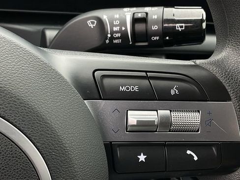 Used 2025 Hyundai Tucson SEL FWD image 24
