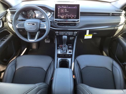 New 2026 Jeep Compass Latitude AWD/4WD image 18