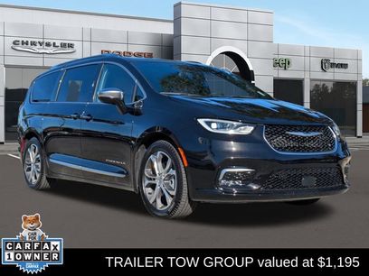 Used 2024 Chrysler Pacifica Pinnacle w/ Trailer Tow Group