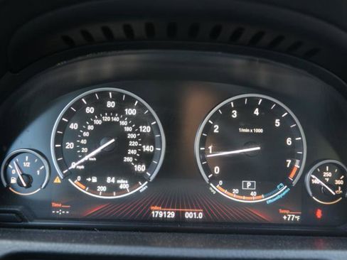 Used 2010 BMW 535i Gran Turismo RWD image 23