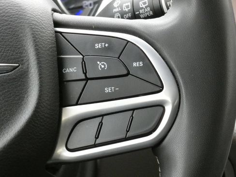 Used 2023 Chrysler Voyager LX FWD image 12