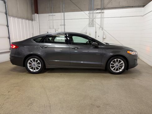 Used 2020 Ford Fusion SE FWD image 7