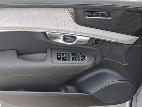 New 2026 Volvo XC90 B6 Ultra image 6