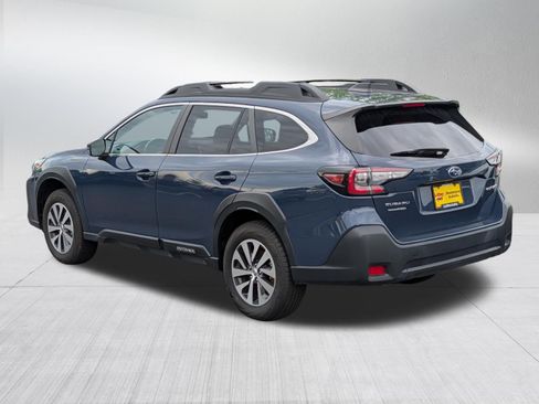 Used 2025 Subaru Outback Premium AWD/4WD image 5