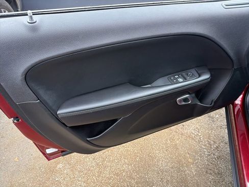 Used 2019 Dodge Challenger GT w/ Blacktop Package image 9