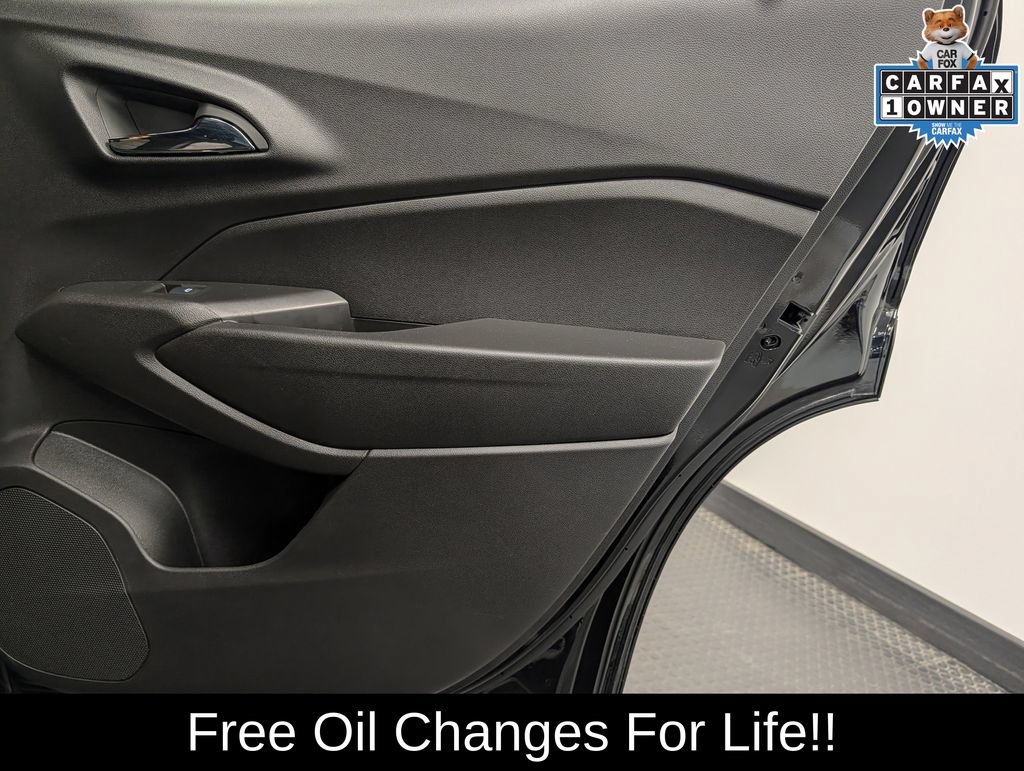 Used 2025 Chevrolet Trax RS w/ Driver Confidence Package FWD image 26