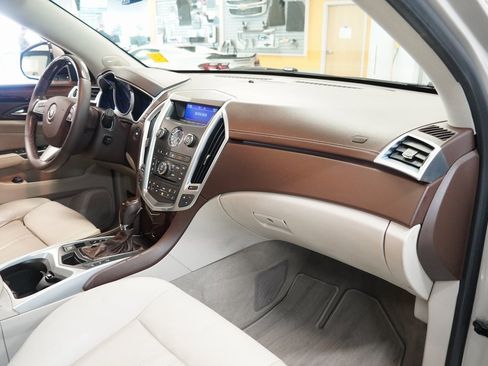 Used 2012 Cadillac SRX Luxury image 33