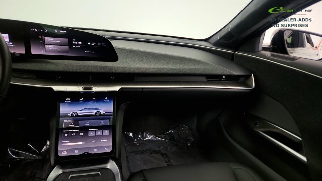 Used 2024 Lucid Air Pure RWD image 54
