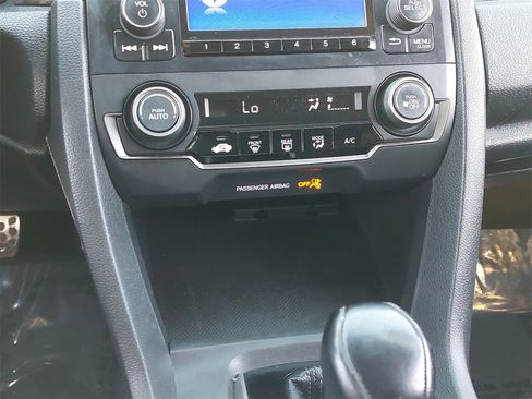 Used 2017 Honda Civic Sport image 24