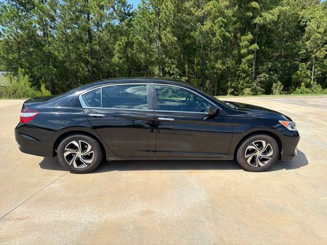Used 2017 Honda Accord LX image 9